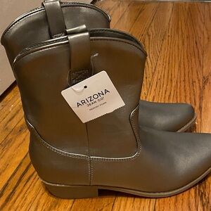 Arizona Jean Co.  Boots size 7 NWT
